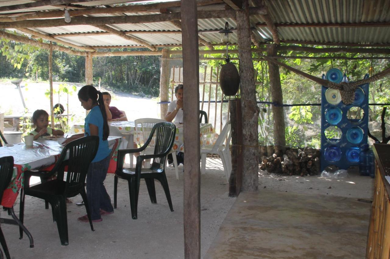 Campamento Yaax Che en Calakmul Conhuas Buitenkant foto